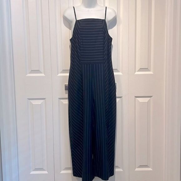 Banana Republic Navy with White Pinstripes Wide Leg Ankle Length Jumpsuit Sz 8P‎ - Picture 1 of 14